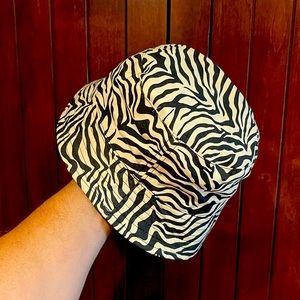 Zebra bucket hat